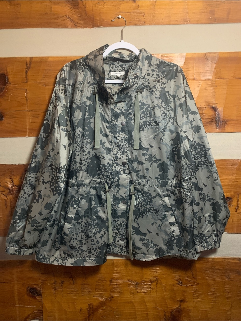 Maurices windbreaker